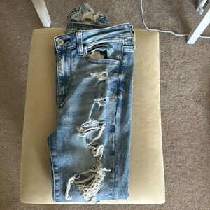 American eagle denim jeans, lighter washed, skinny, ripped